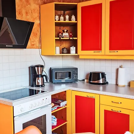 Horn By Interhome Daire